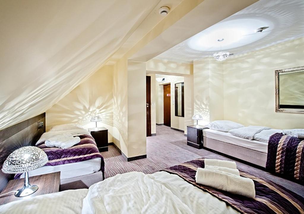 Hotel Adriana 3*